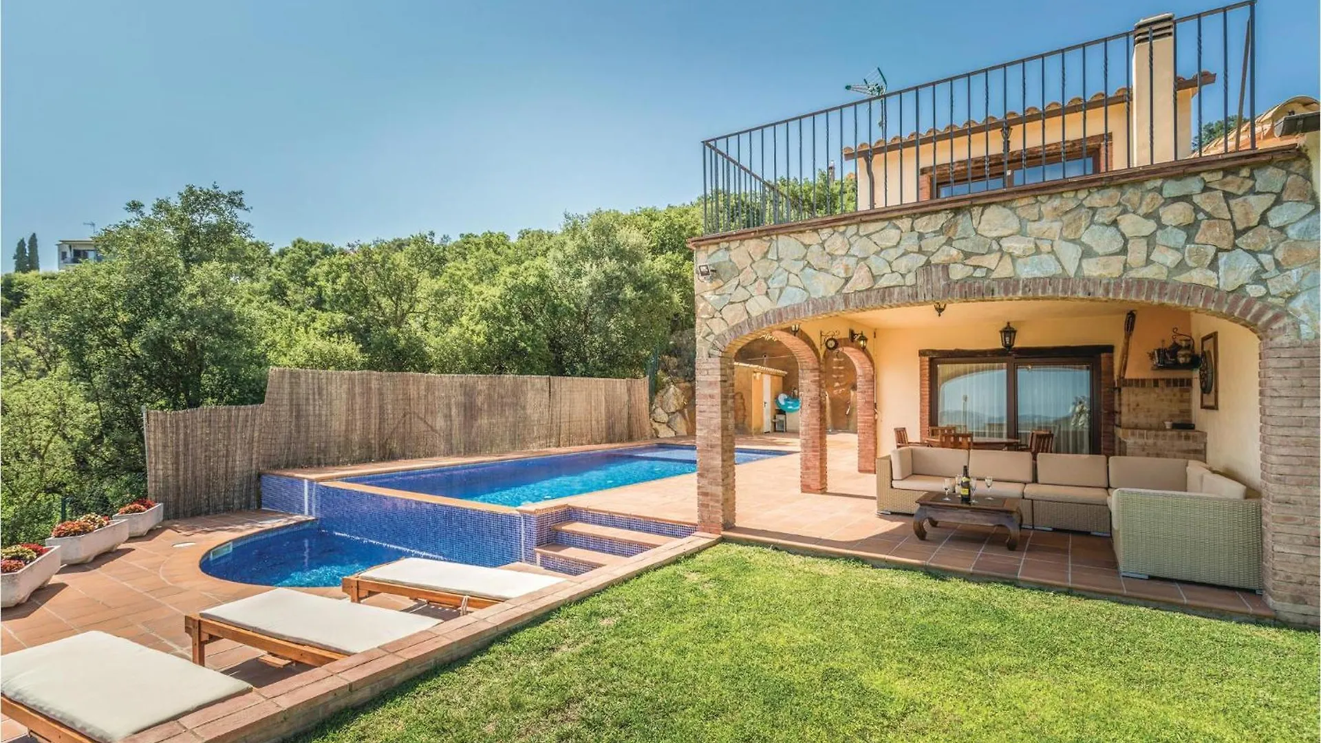Dom wakacyjny Amazing Home In Sant Miquel Daro With Wifi Romanyá de la Selva Hiszpania